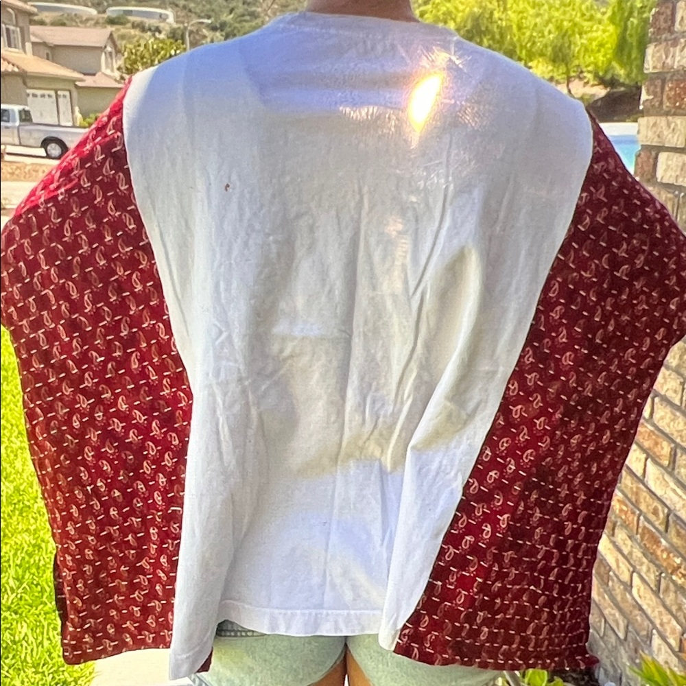Kantha Grateful Dead Women's White and Red Graphic Tee - Picture 2 of 3